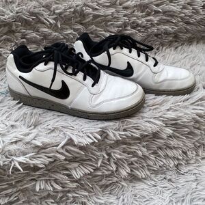 Nike  Ebernon Low White Cement 2019 -‎ CK0034-100 Men’s Size 8.5 Pre Owned